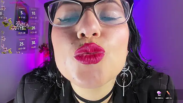 Snapshot of tamara_rouse1 chatting on October 4, 2025, 4:32 am tamara rouse1 online show from October 4, 2025, 4:32 am