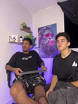 Snapshot of Miguel_bigcock chatting on February 13, 2026, 1:45 am Miguel bigcock online show from February 13, 2026, 1:45 am