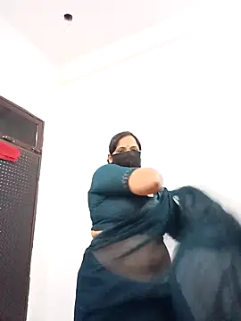 Snapshot of Neha-Bhabhi-Rasily chatting on March 17, 2025, 8:51 am Neha-Bhabhi-Rasily online show from March 17, 2025, 8:51 am