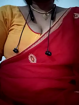 Snapshot of Neha-Bhabhi-Rasily chatting on October 14, 2025, 4:19 pm Neha-Bhabhi-Rasily online show from October 14, 2025, 4:19 pm