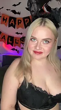 April Vancee online show from October 31, 2025, 3:57 pm