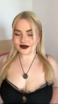 April Vancee online show from April 17, 2026, 11:13 am