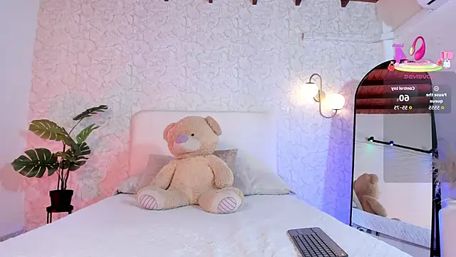 Snapshot of alanarouge chatting on March 10, 2026, 11:48 am alanarouge online show from March 10, 2026, 11:48 am