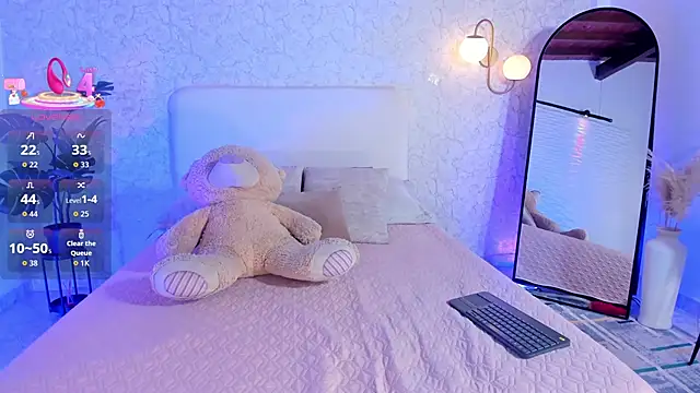 Snapshot of alanarouge chatting on March 26, 2026, 11:27 am alanarouge online show from March 26, 2026, 11:27 am