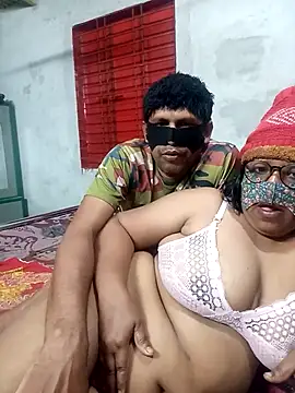 Pakhi Couple 69 online show from February 14, 2026, 10:45 am