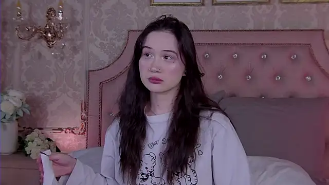 HeatherSweet  online show from February 4, 2026, 6:03 pm