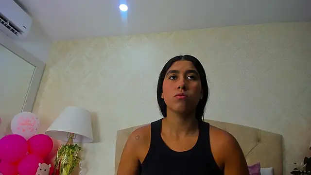 Snapshot of Mia_Montess chatting on April 9, 2026, 4:34 pm Mia Montess online show from April 9, 2026, 4:34 pm