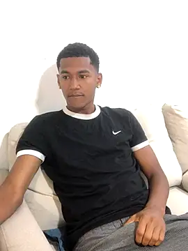 LexiAndDeker online show from November 6, 2025, 5:03 pm