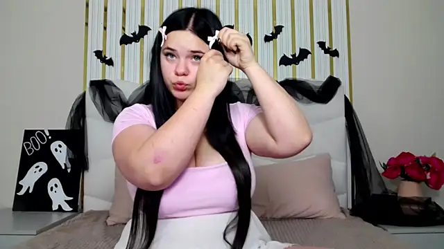 Eliss Shyyo online show from October 25, 2025, 4:53 am