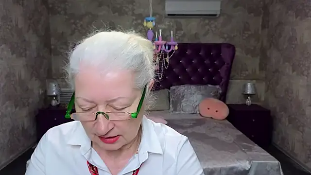 Maya Mayflower online show from March 12, 2025, 12:15 pm