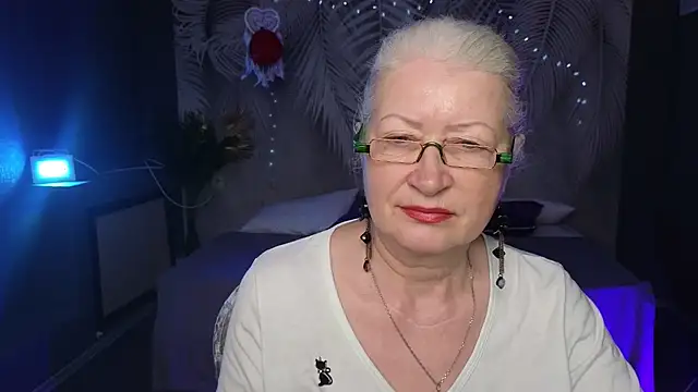 Maya Mayflower online show from March 14, 2025, 6:10 am