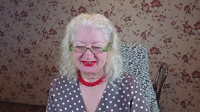 Maya Mayflower online show from November 16, 2025, 4:07 am