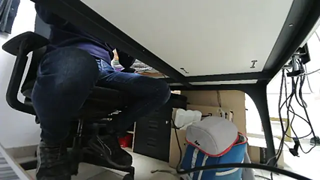 Snapshot of GM51-1988 chatting on December 17, 2025, 5:08 pm GM51-1988 online show from December 17, 2025, 5:08 pm