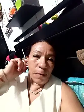 Snapshot of Antonela45 chatting on May 10, 2026, 3:55 am Antonela45 online show from May 10, 2026, 3:55 am