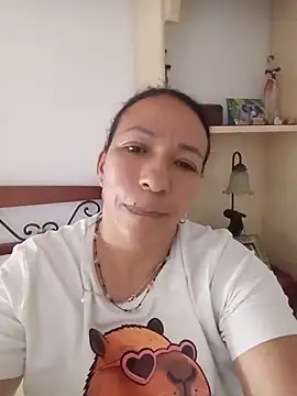 Snapshot of Antonela45 chatting on June 7, 2026, 12:37 am Antonela45 online show from June 7, 2026, 12:37 am