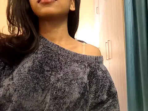 Queen Ayeshaa online show from December 1, 2025, 6:57 pm