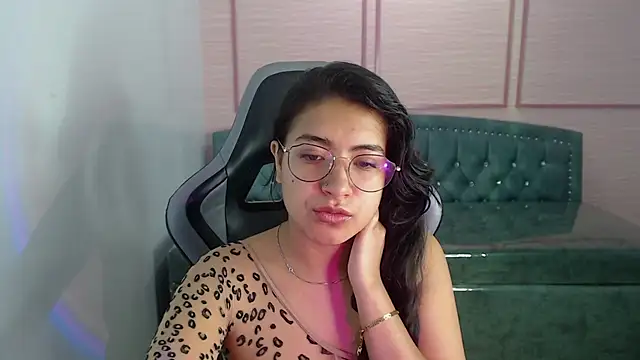 alexa romero t online show from October 8, 2025, 12:03 pm