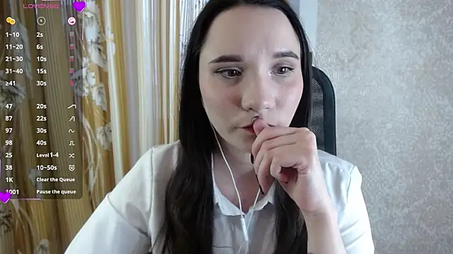 Snapshot of KateForLove chatting on March 4, 2025, 12:55 pm KateForLove online show from March 4, 2025, 12:55 pm