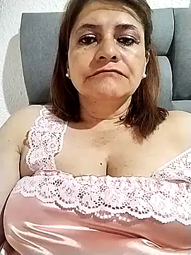 Snapshot of BiancaSteel chatting on March 19, 2025, 11:47 pm BiancaSteel online show from March 19, 2025, 11:47 pm