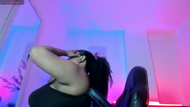 Ayliinn  online show from March 27, 2026, 12:49 am