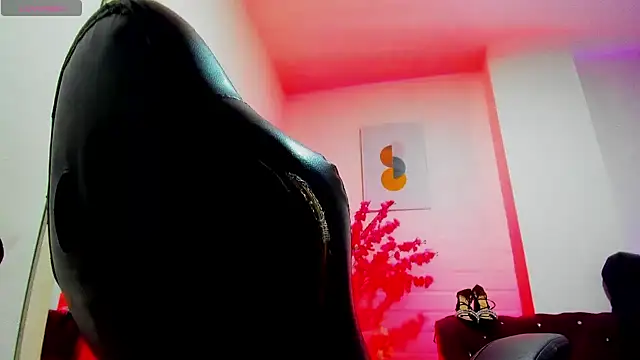 Ayliinn  online show from May 6, 2026, 1:57 am
