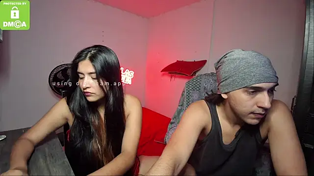 Snapshot of incubus2sucubus chatting on September 19, 2025, 5:24 pm incubus2sucubus online show from September 19, 2025, 5:24 pm