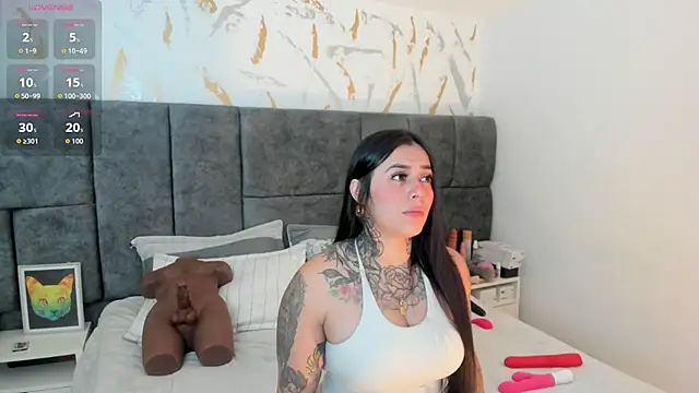 Cristal Velle online show from March 28, 2026, 11:32 am