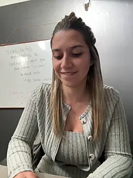 Isabella Varella online show from February 11, 2026, 12:32 pm