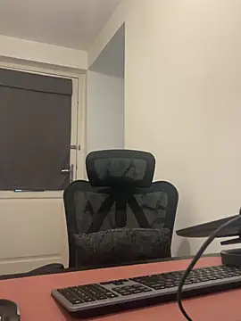 Melia Rayne online show from March 13, 2026, 10:44 am