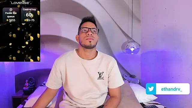 ETHAN DRAVEN online show from October 21, 2025, 7:58 pm