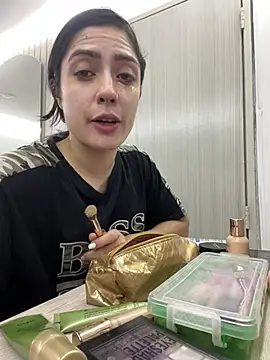 Snapshot of isabella_winkler chatting on March 7, 2026, 10:45 am isabella winkler online show from March 7, 2026, 10:45 am