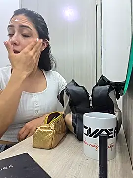 Snapshot of isabella_winkler chatting on March 17, 2026, 11:24 am isabella winkler online show from March 17, 2026, 11:24 am