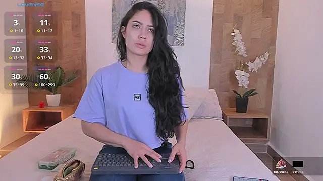 Snapshot of isabella_winkler chatting on April 14, 2026, 10:10 am isabella winkler online show from April 14, 2026, 10:10 am