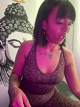 SarahLynn7 online show from May 20, 2026, 12:50 am
