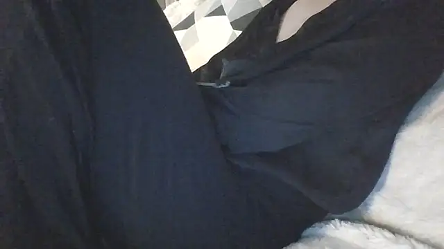 Valentinette online show from February 3, 2026, 8:14 pm