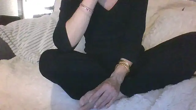 Valentinette online show from February 21, 2026, 8:43 pm