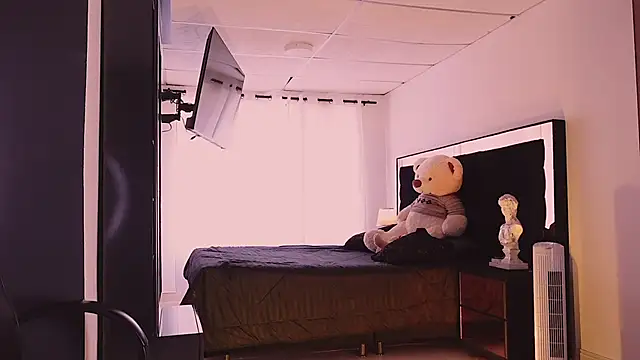 ErosKhaos online show from October 2, 2025, 7:21 pm