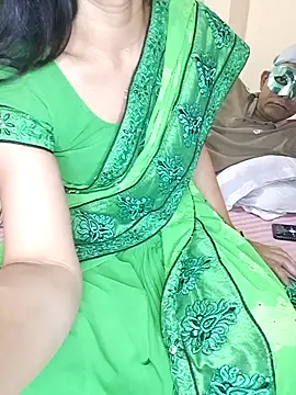 Cute-Zarina online show from November 21, 2025, 5:22 pm