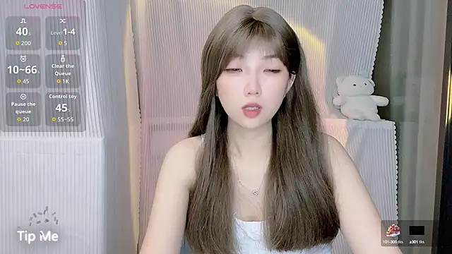 Snapshot of Evelyn-168 chatting on October 2, 2025, 2:02 pm Evelyn-168 online show from October 2, 2025, 2:02 pm