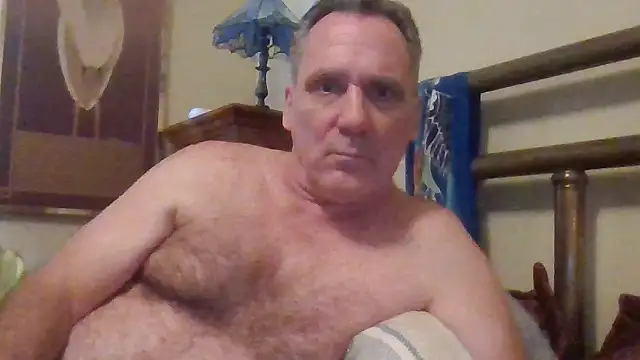 Snapshot of HunkofRock chatting on July 6, 2026, 3:03 pm HunkofRock online show from July 6, 2026, 3:03 pm