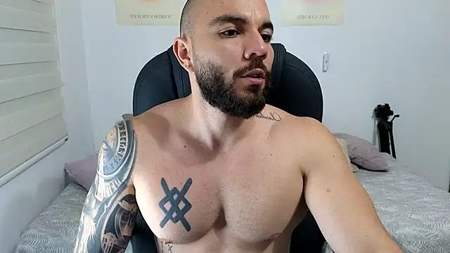 Isaac Carter online show from February 1, 2026, 11:36 pm