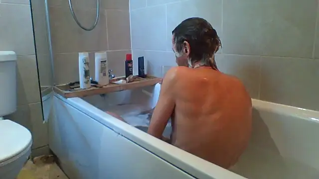 Snapshot of Grower_and_shower chatting on May 4, 2026, 6:37 pm Grower and shower online show from May 4, 2026, 6:37 pm
