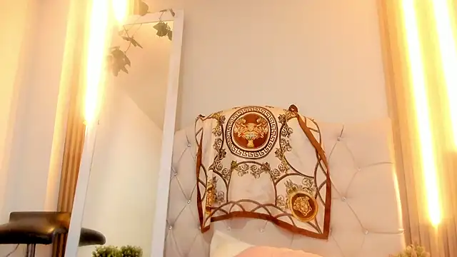 Alexa Bravva online show from April 1, 2026, 3:18 am