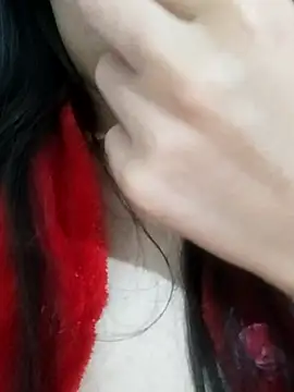 Snapshot of saraaxx1 chatting on November 23, 2025, 10:53 pm saraaxx1 online show from November 23, 2025, 10:53 pm