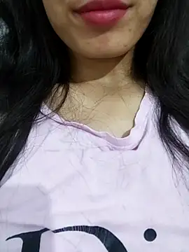 Snapshot of saraaxx1 chatting on December 5, 2025, 4:14 pm saraaxx1 online show from December 5, 2025, 4:14 pm