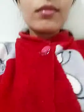 Snapshot of saraaxx1 chatting on December 16, 2025, 2:22 pm saraaxx1 online show from December 16, 2025, 2:22 pm