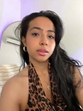  Emily Thompson  online show from July 27, 2026, 12:39 am