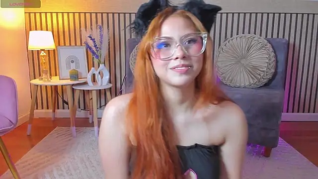 Snapshot of aleska_winter chatting on October 3, 2025, 11:51 am aleska winter online show from October 3, 2025, 11:51 am