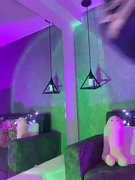 Snapshot of Hi_Soyfer chatting on March 13, 2025, 5:18 pm Hi Soyfer online show from March 13, 2025, 5:18 pm