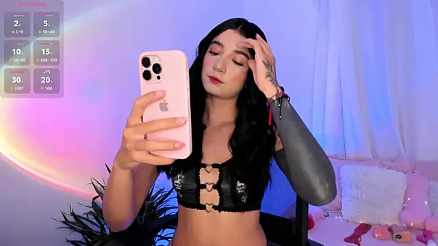 Snapshot of Hi_Soyfer chatting on October 30, 2025, 1:45 pm Hi Soyfer online show from October 30, 2025, 1:45 pm